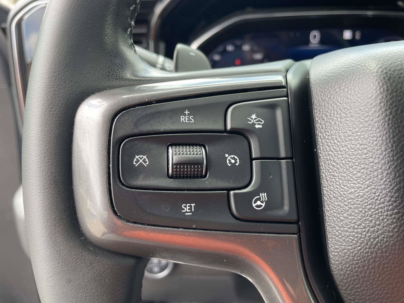 Used 2025 Chevrolet Silverado 1500 High Country w/ Technology Package AWD/4WD image 10