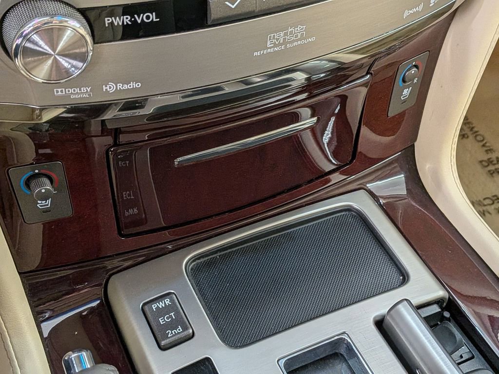 Used 2015 Lexus LX 570 4WD image 25