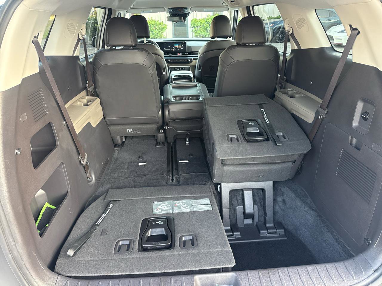 Used 2026 Kia Carnival LXS image 52