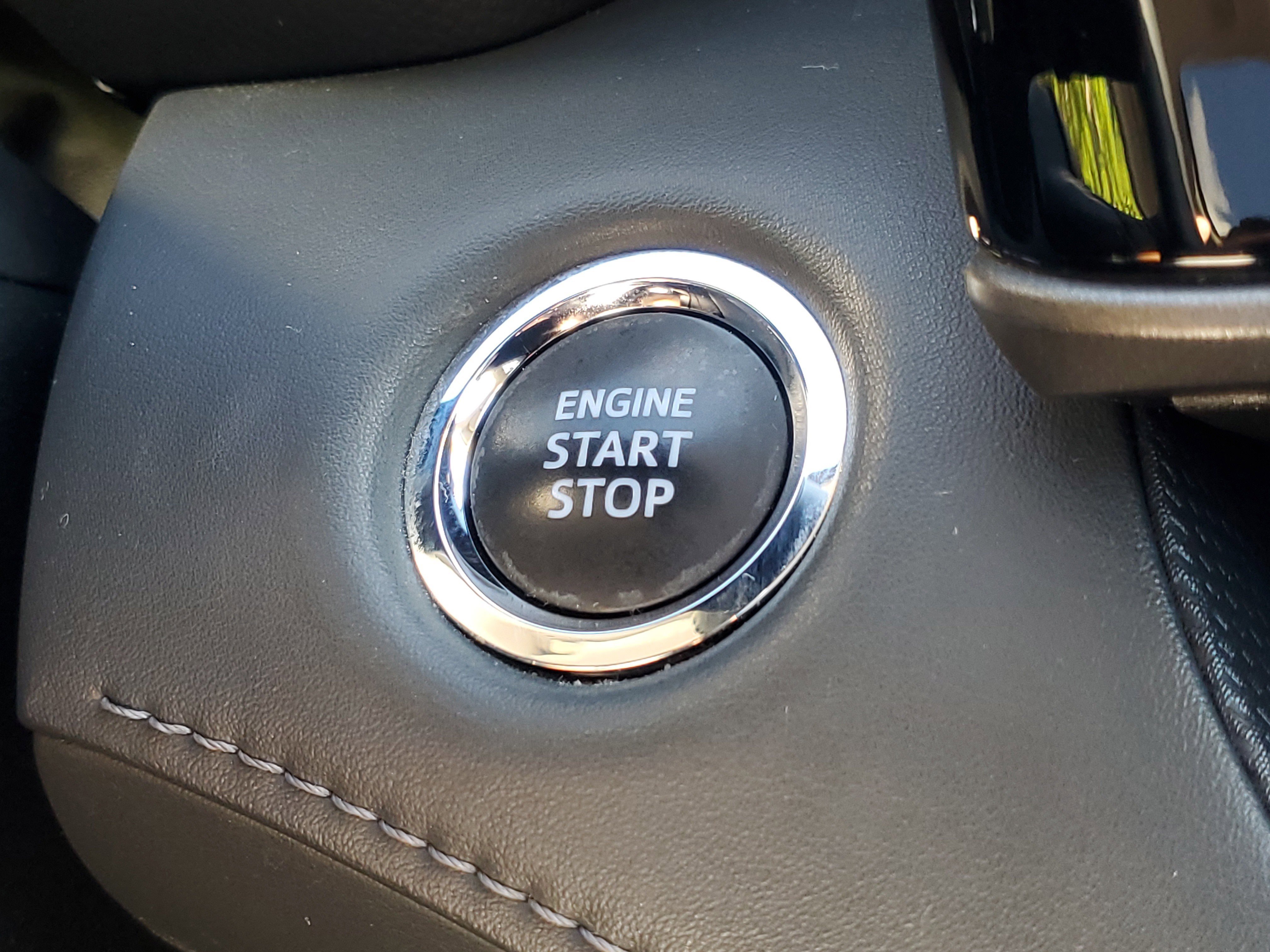 Used 2022 Toyota Highlander XLE image 32