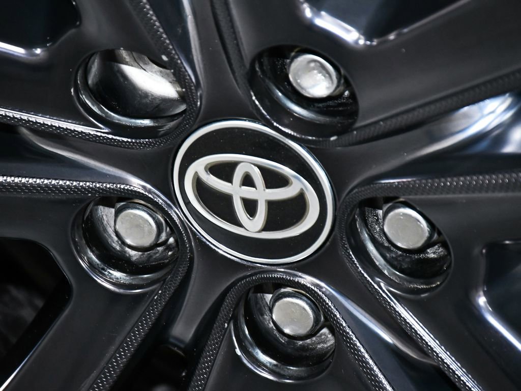Used 2024 Toyota Sienna XSE image 78