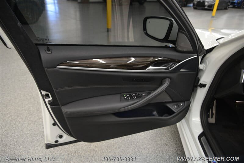 Used 2023 BMW 530e w/ M Sport Package RWD image 42