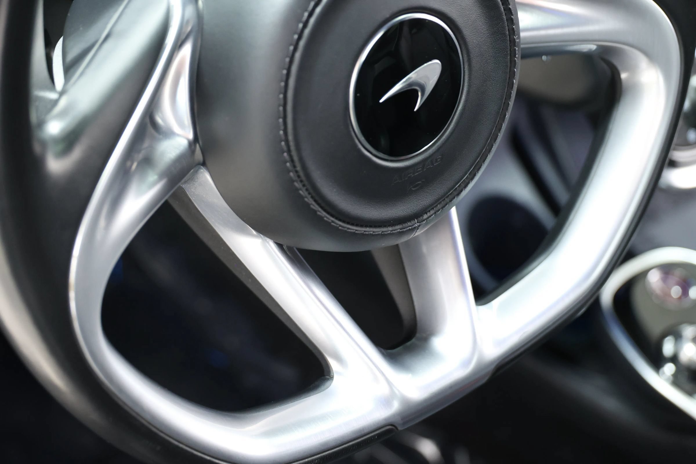 Used 2021 McLaren GT RWD image 31