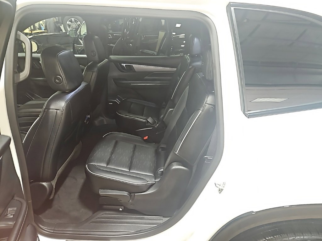 Certified 2025 Buick Enclave Sport Touring image 21