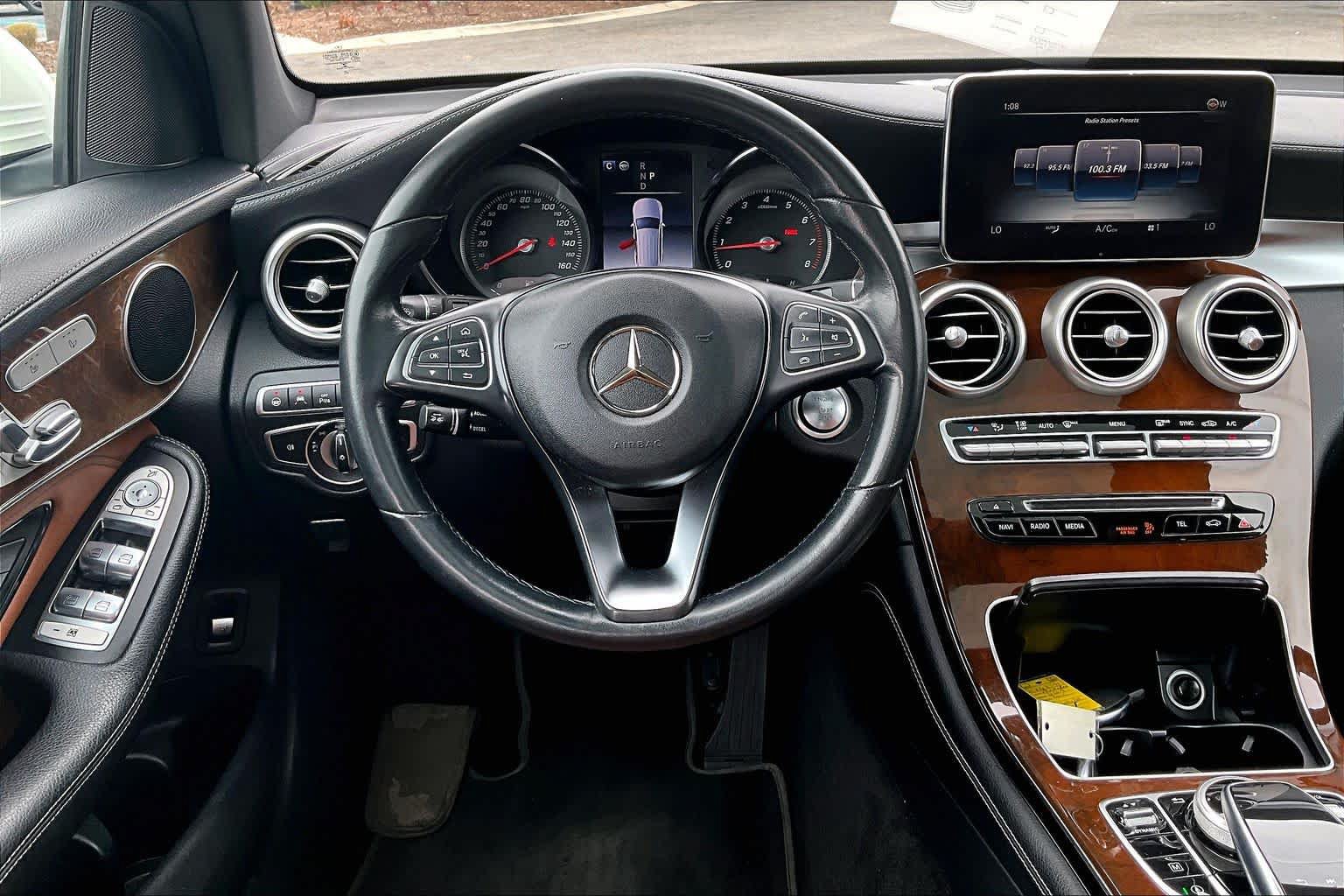 Used 2019 Mercedes-Benz GLC 300 4MATIC image 6