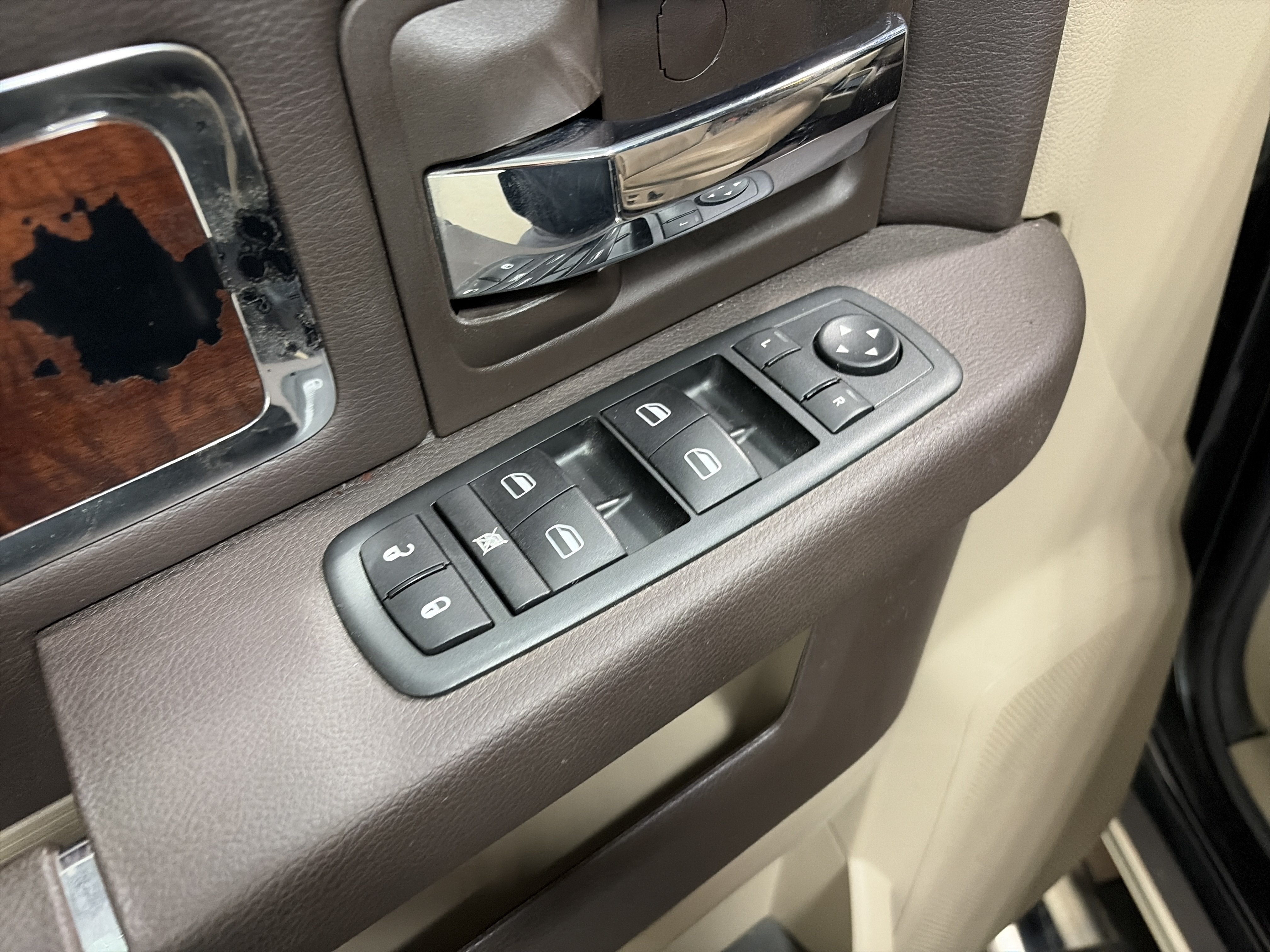 Used 2011 RAM 3500 Laramie w/ HD Snow Plow Prep Group AWD/4WD image 25