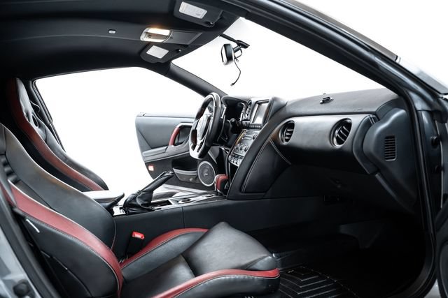 Used 2016 Nissan GT-R Black Edition AWD/4WD image 25