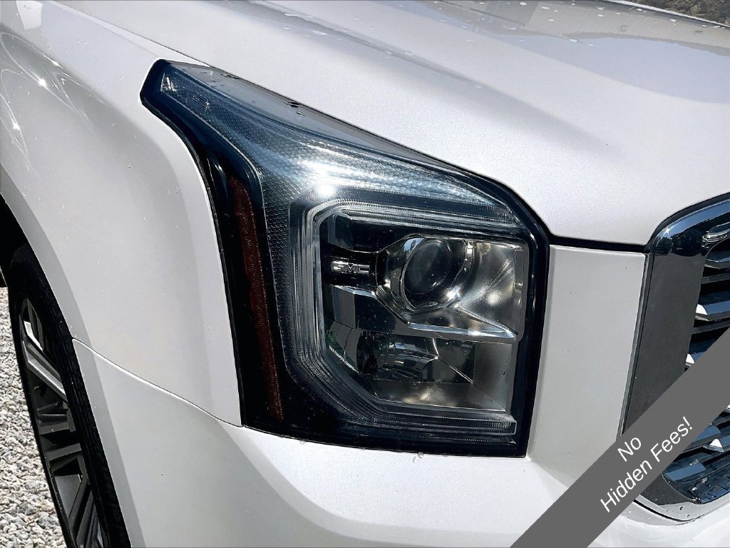 Used 2020 GMC Yukon Denali w/ Denali Premium Package AWD/4WD image 26