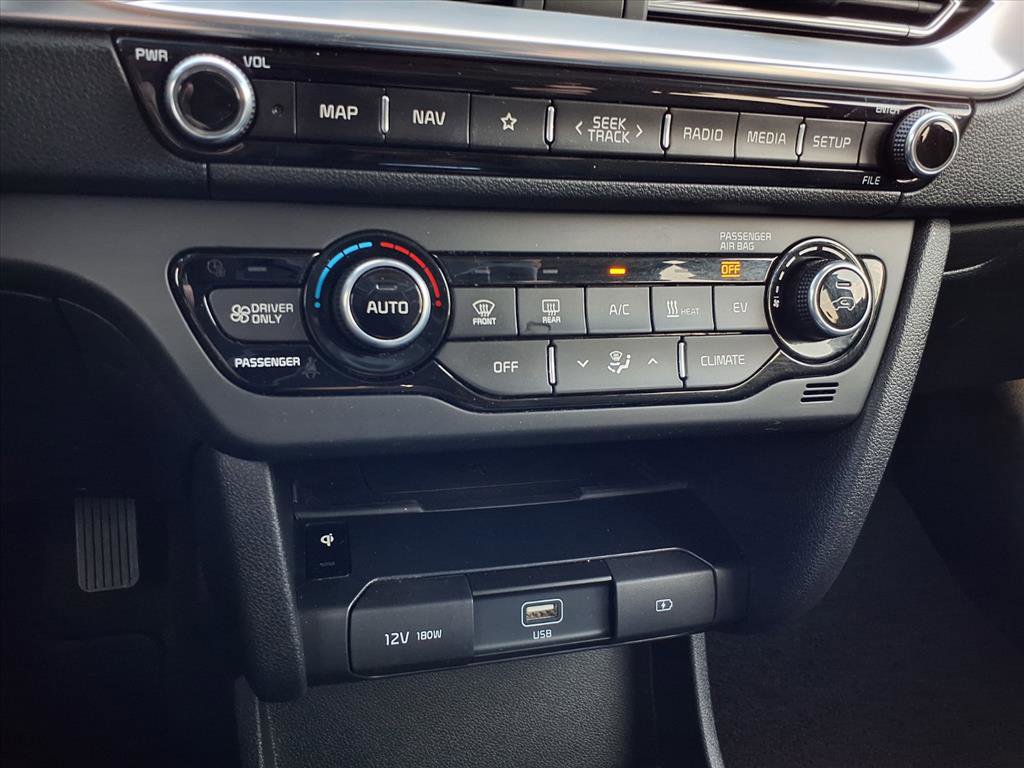 Used 2021 Kia Niro EX Premium w/ Cold Weather Package image 20
