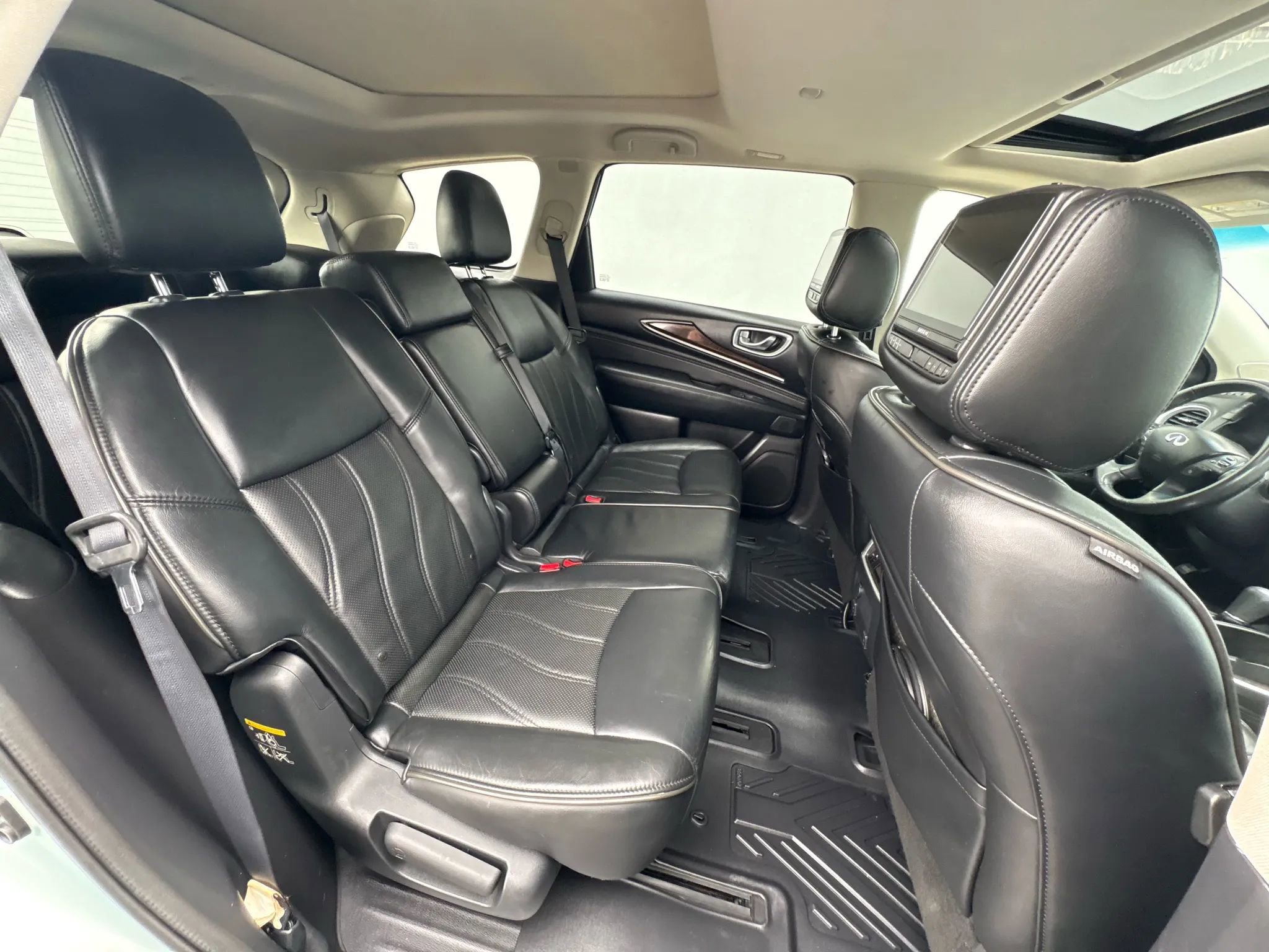 Used 2014 INFINITI QX60 AWD Hybrid w/ HEV Deluxe Touring Package image 25