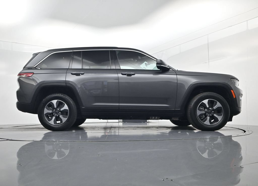 Used 2025 Jeep Grand Cherokee Limited 4xe AWD/4WD image 55