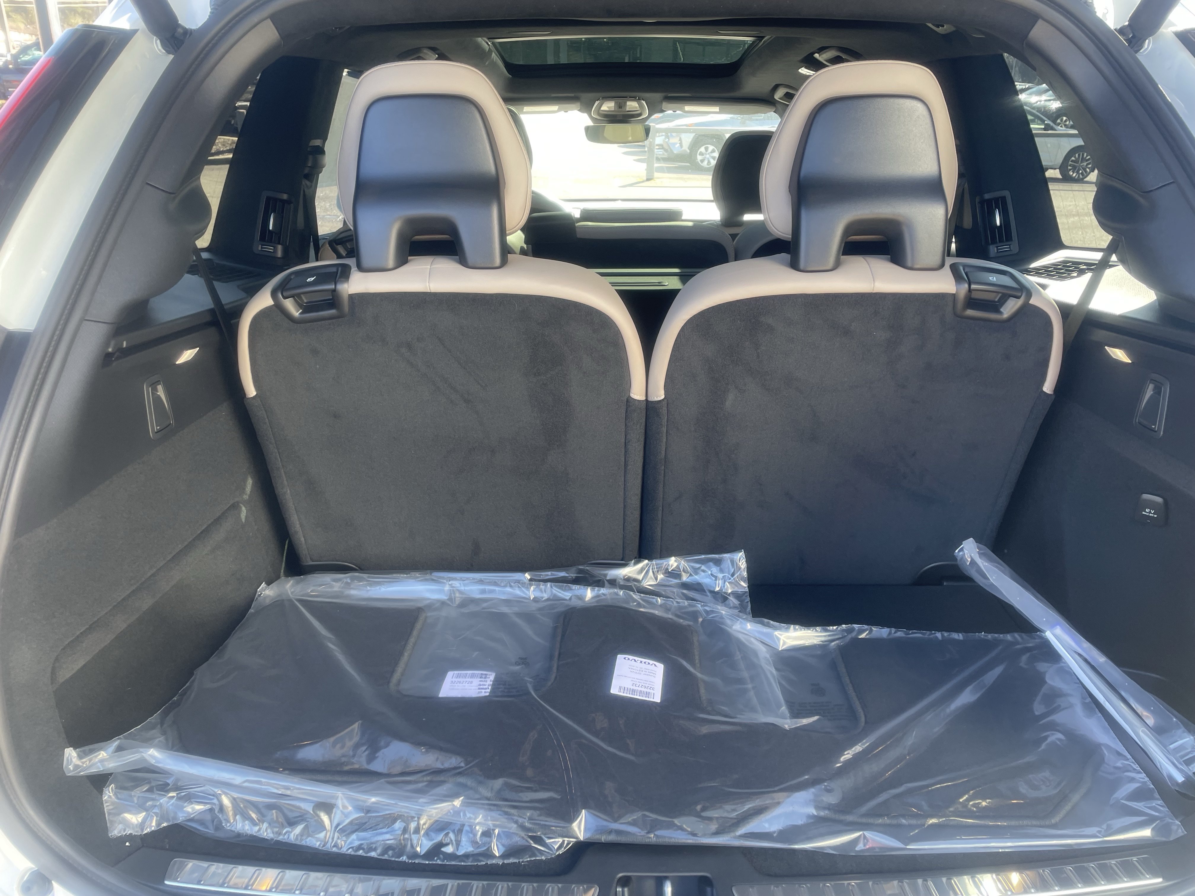 New 2026 Volvo XC90 B6 Ultra w/ Lounge Package AWD/4WD image 9