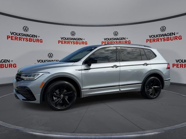 Certified 2023 Volkswagen Tiguan SE R-Line AWD/4WD image 4