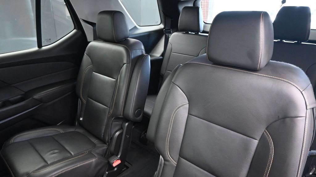 Used 2020 Chevrolet Traverse LT w/ LT Premium Package FWD image 23