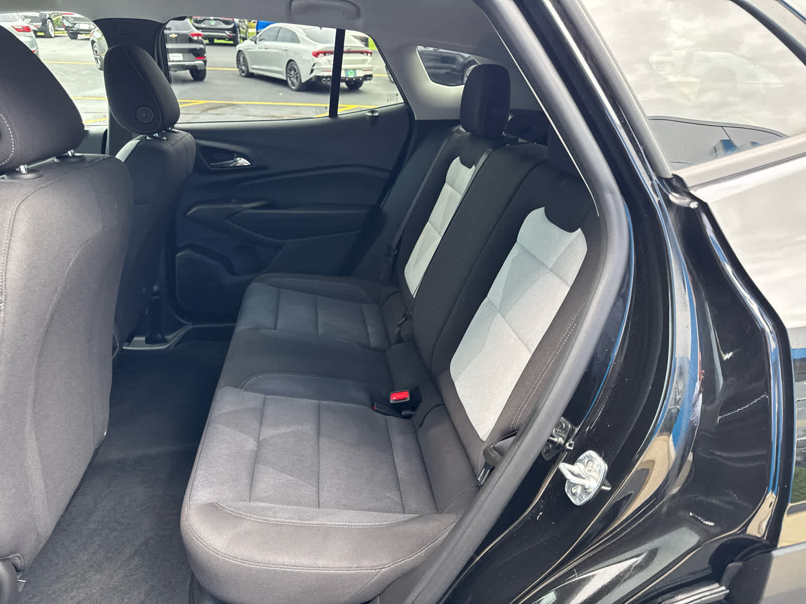 Used 2024 Chevrolet Trax LS w/ LS Convenience Package FWD image 15