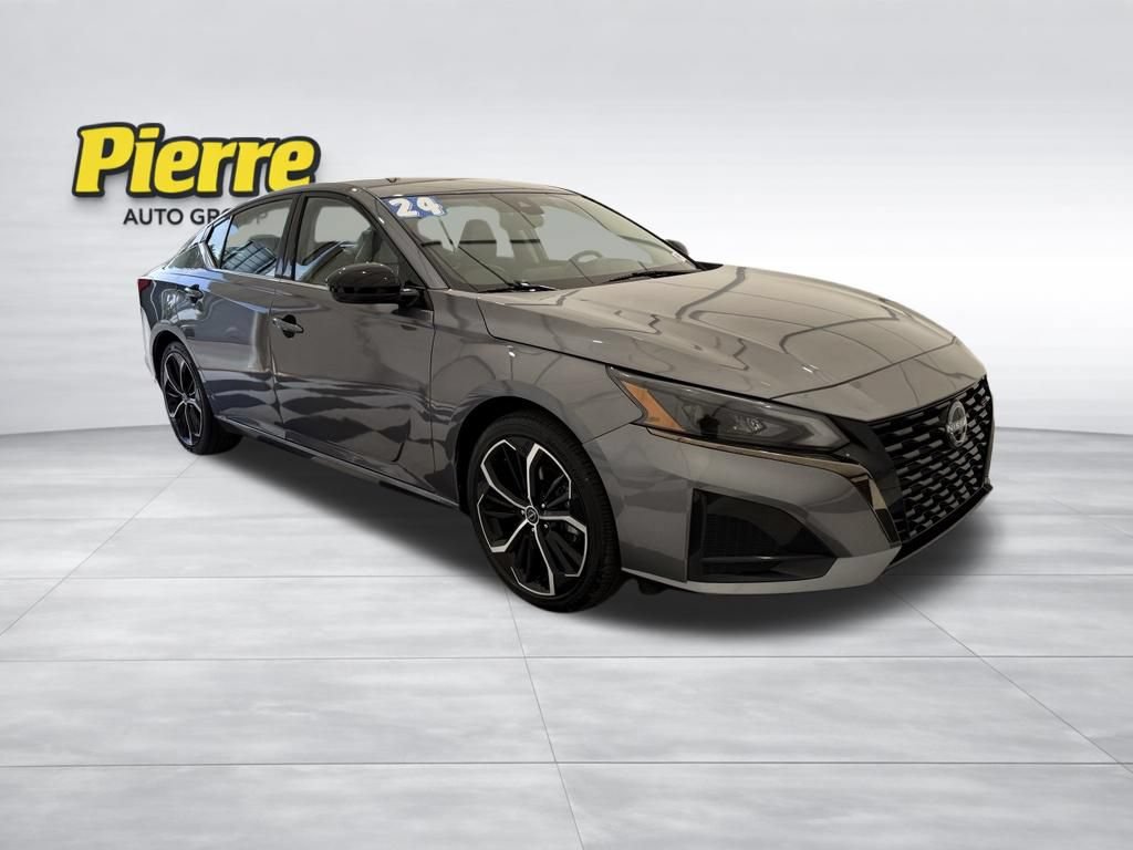 Used 2024 Nissan Altima 2.5 SR FWD image 6