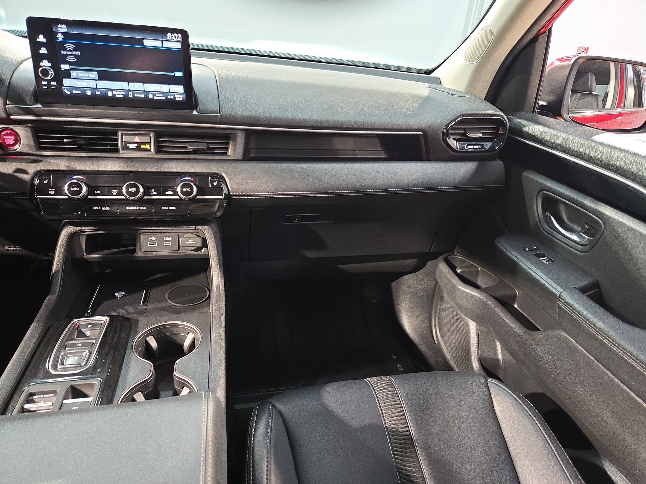 Used 2025 Honda Pilot EX-L image 11
