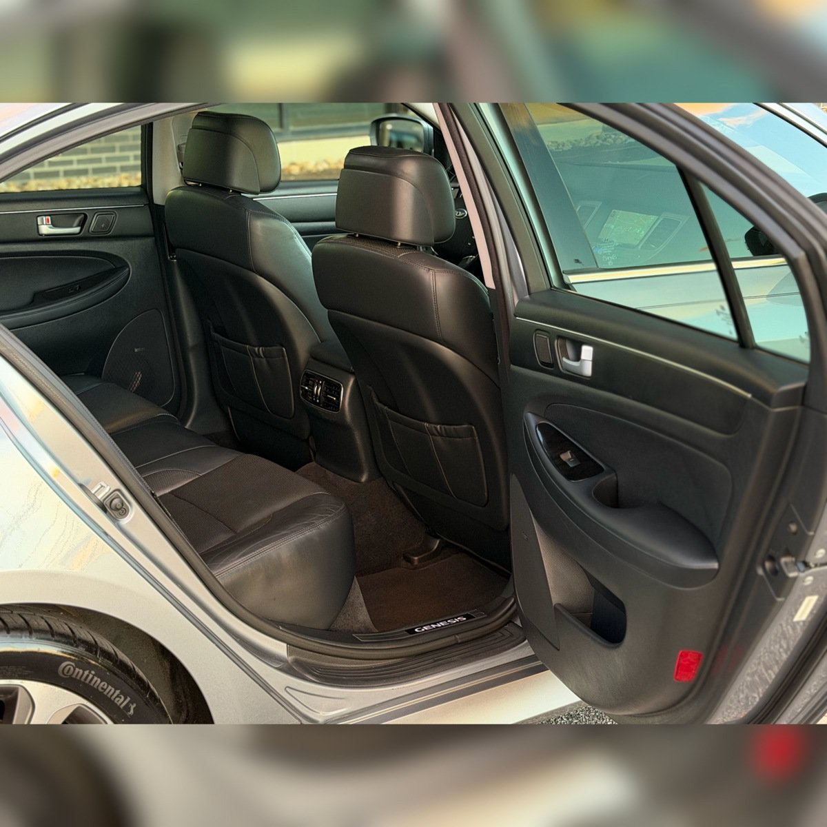 Used 2013 Hyundai Genesis 5.0 R-Spec RWD image 8