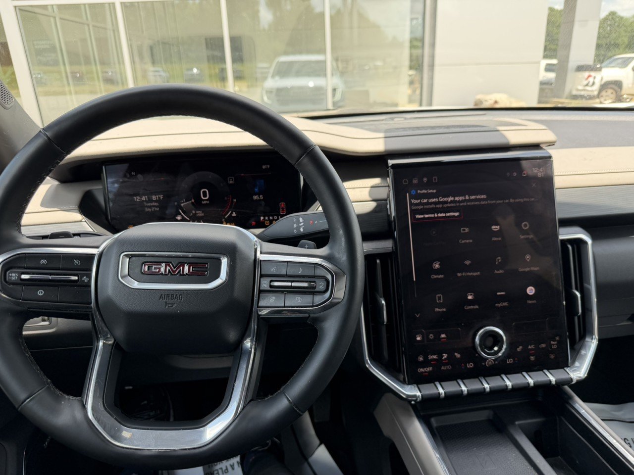 Used 2024 GMC Acadia Elevation w/ Luxury Package FWD image 9