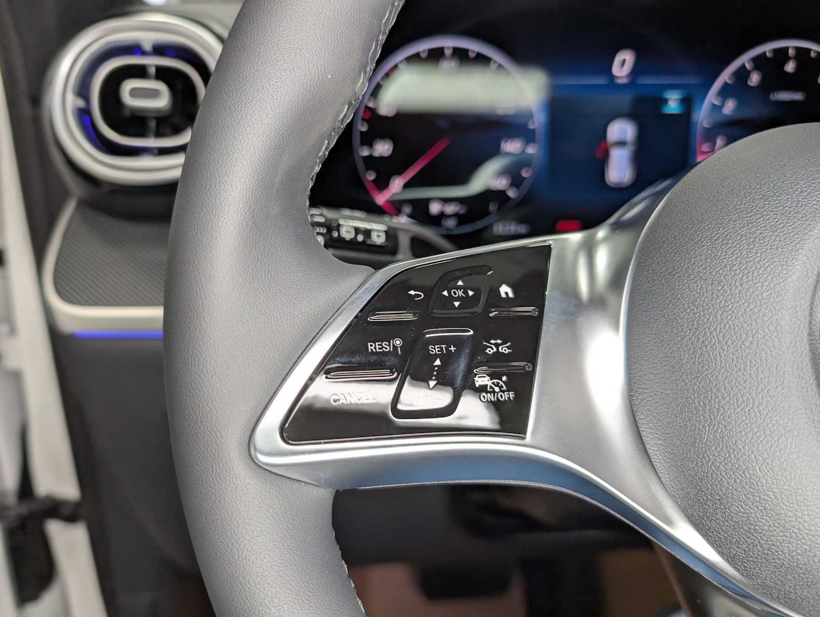 New 2026 Mercedes-Benz GLC 300 4MATIC image 31