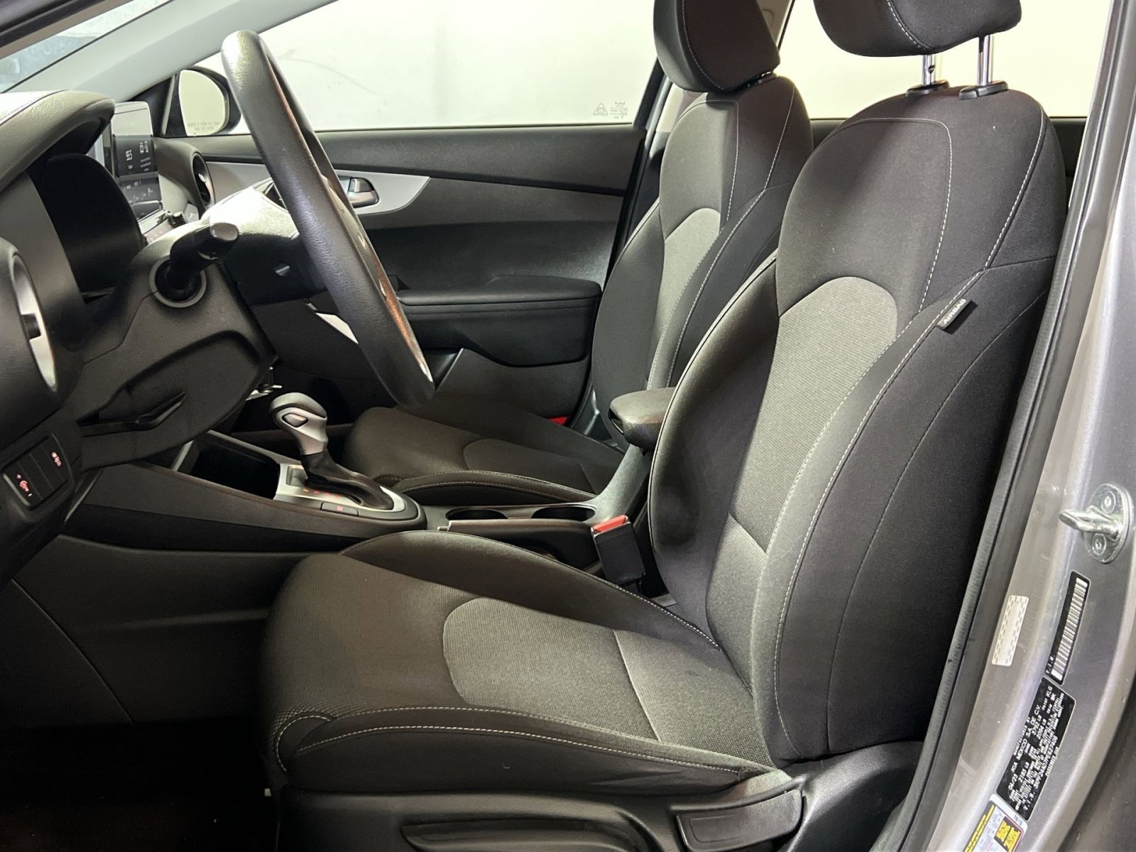 Used 2023 Kia Forte LXS image 11