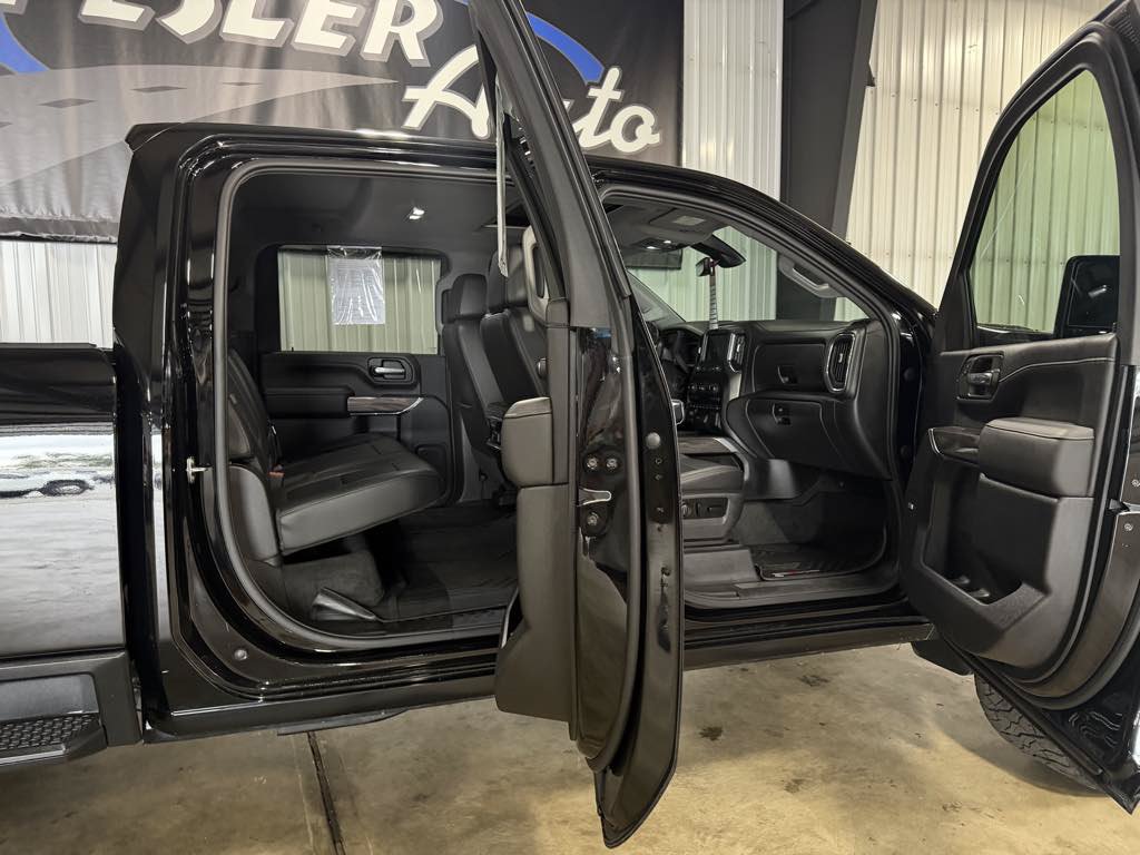 Used 2021 Chevrolet Silverado 2500 LTZ w/ Z71 Chrome Sport Edition AWD/4WD image 4