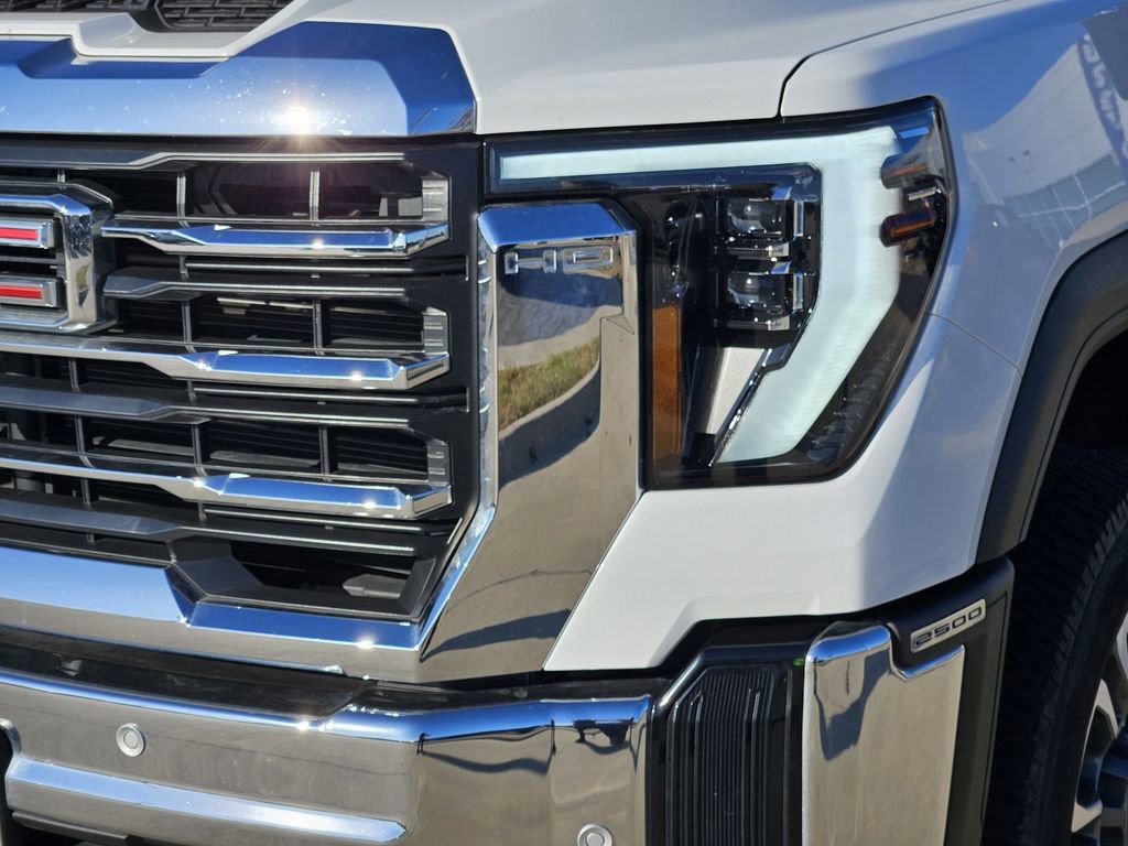 Used 2024 GMC Sierra 2500 SLT w/ SLT Premium Package image 10