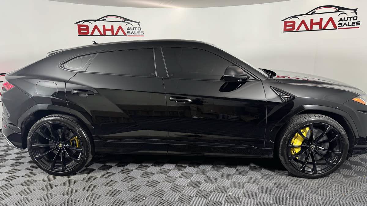 Used 2019 Lamborghini Urus AWD/4WD image 7