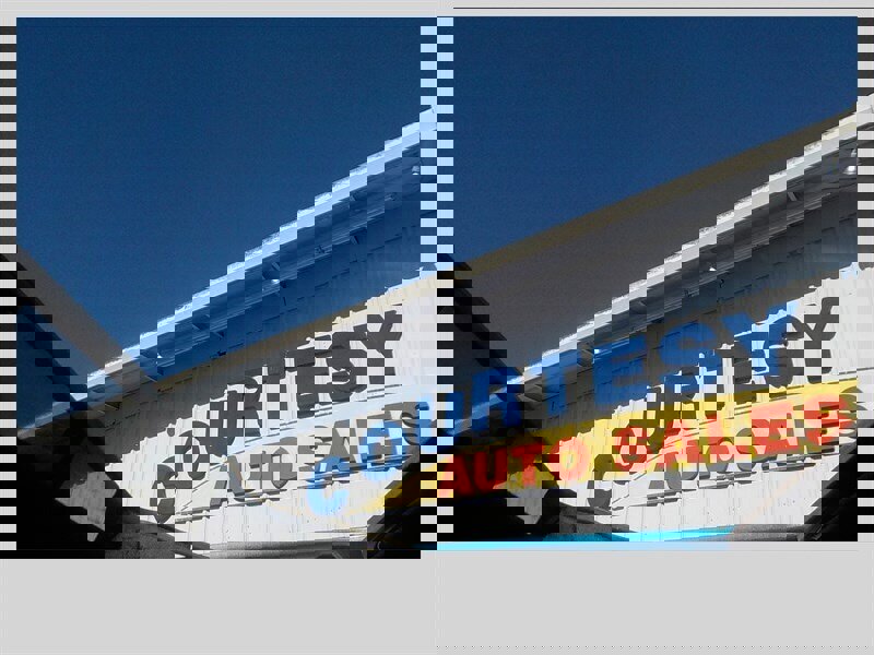 Used 2018 Dodge Durango SRT w/ SRT Interior Appearance Group image 16