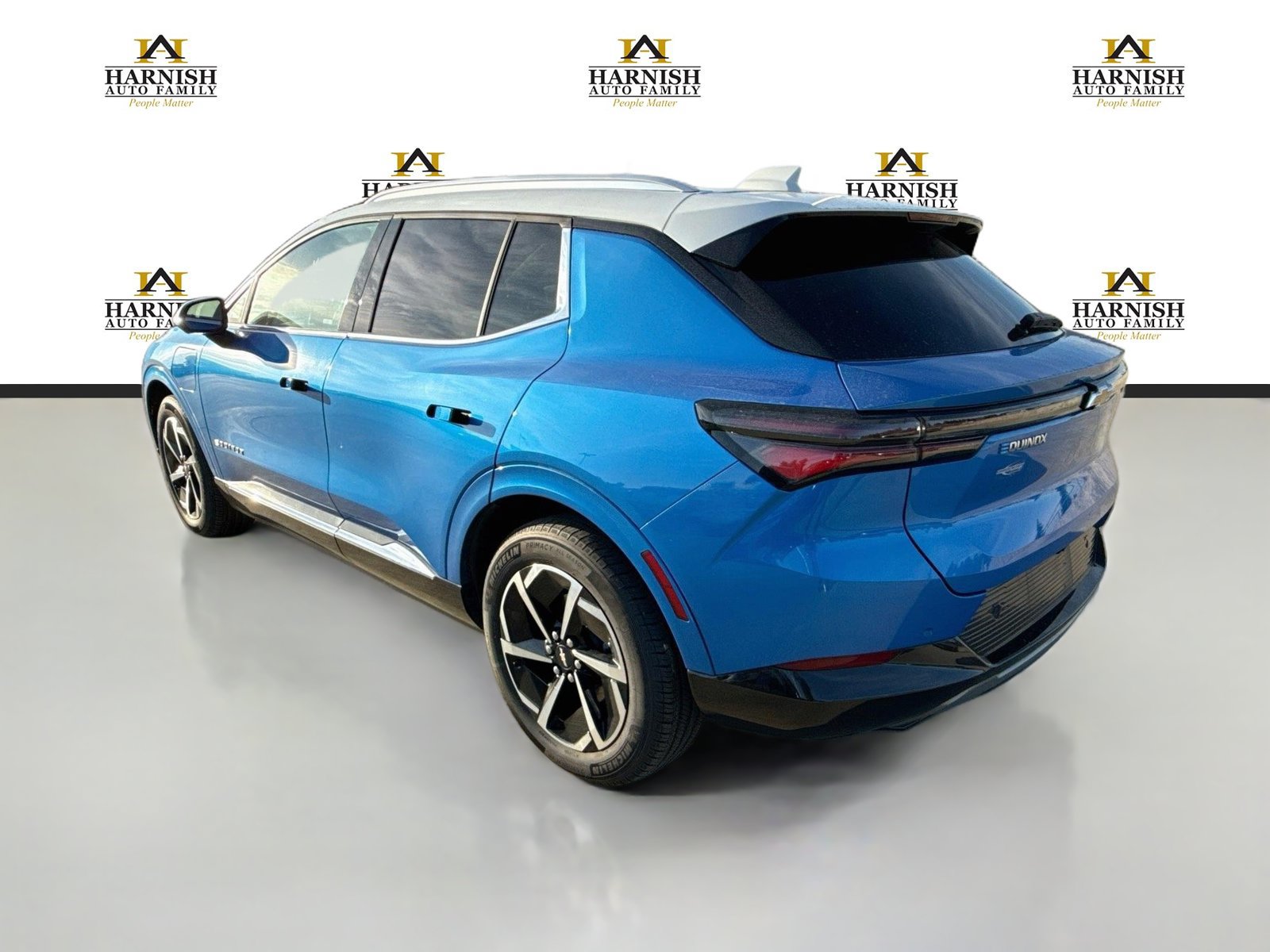 Used 2024 Chevrolet Equinox EV LT FWD image 3