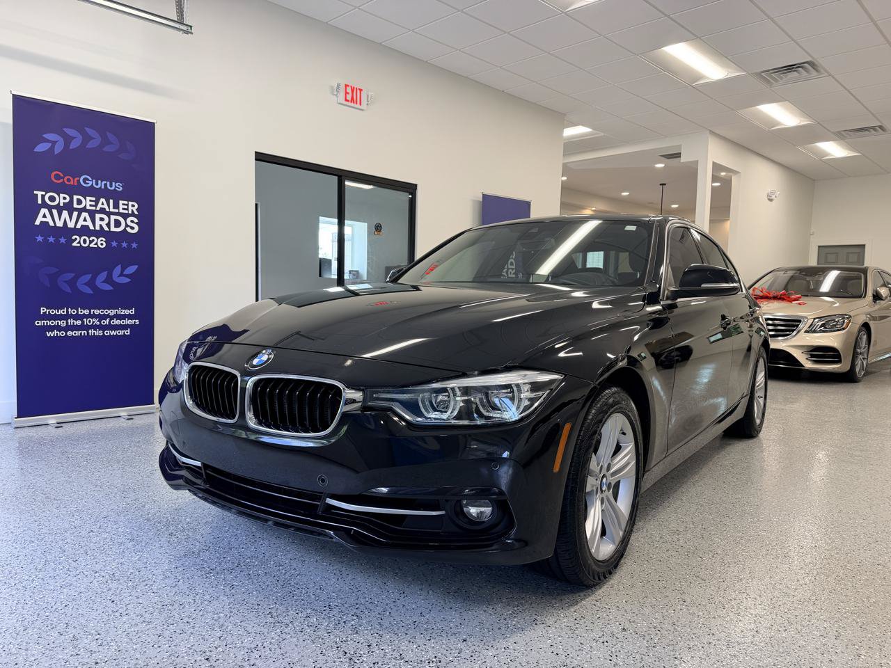 Used 2018 BMW 330i Sedan RWD image 3