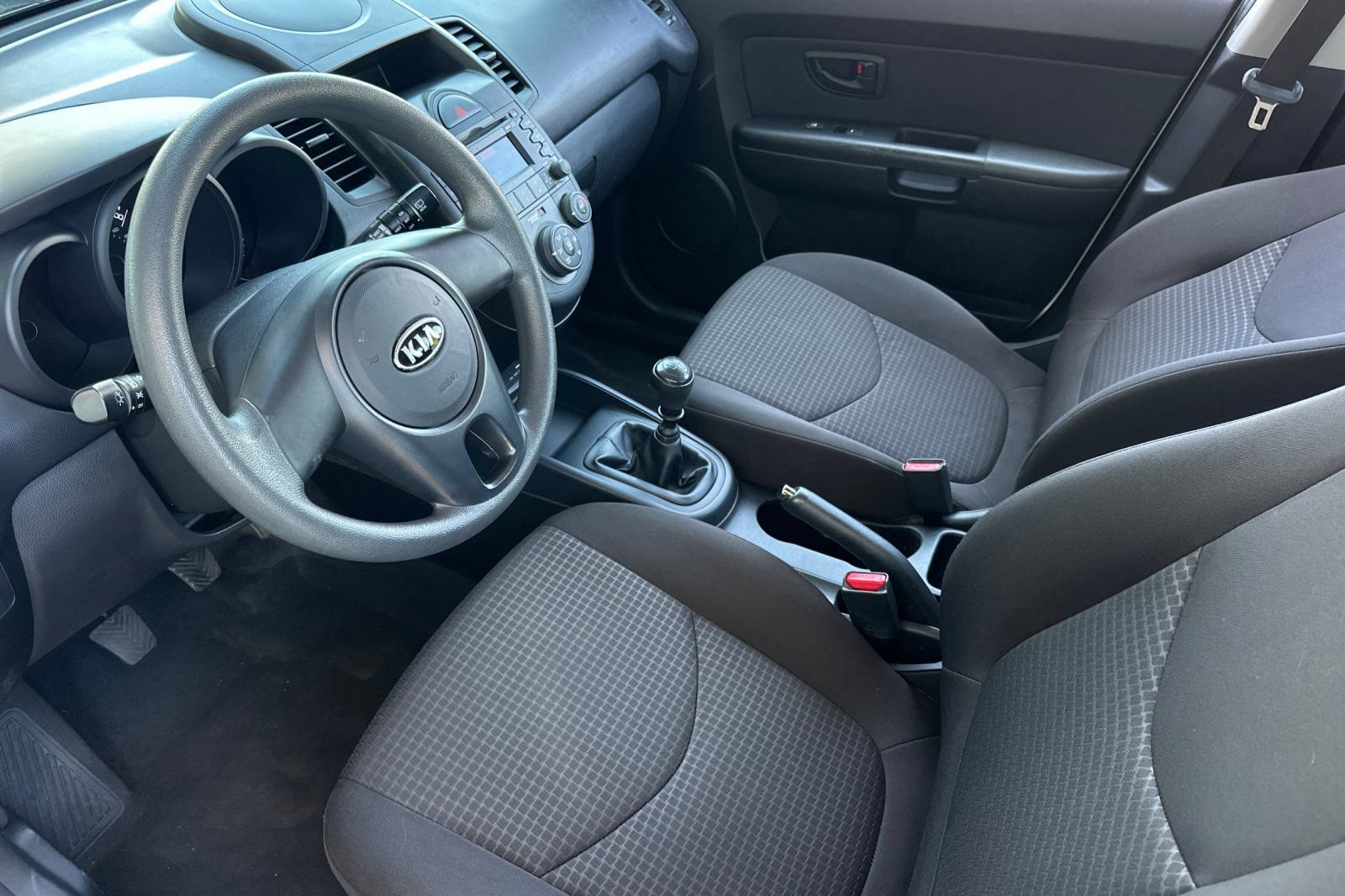 Used 2011 Kia Soul FWD image 10
