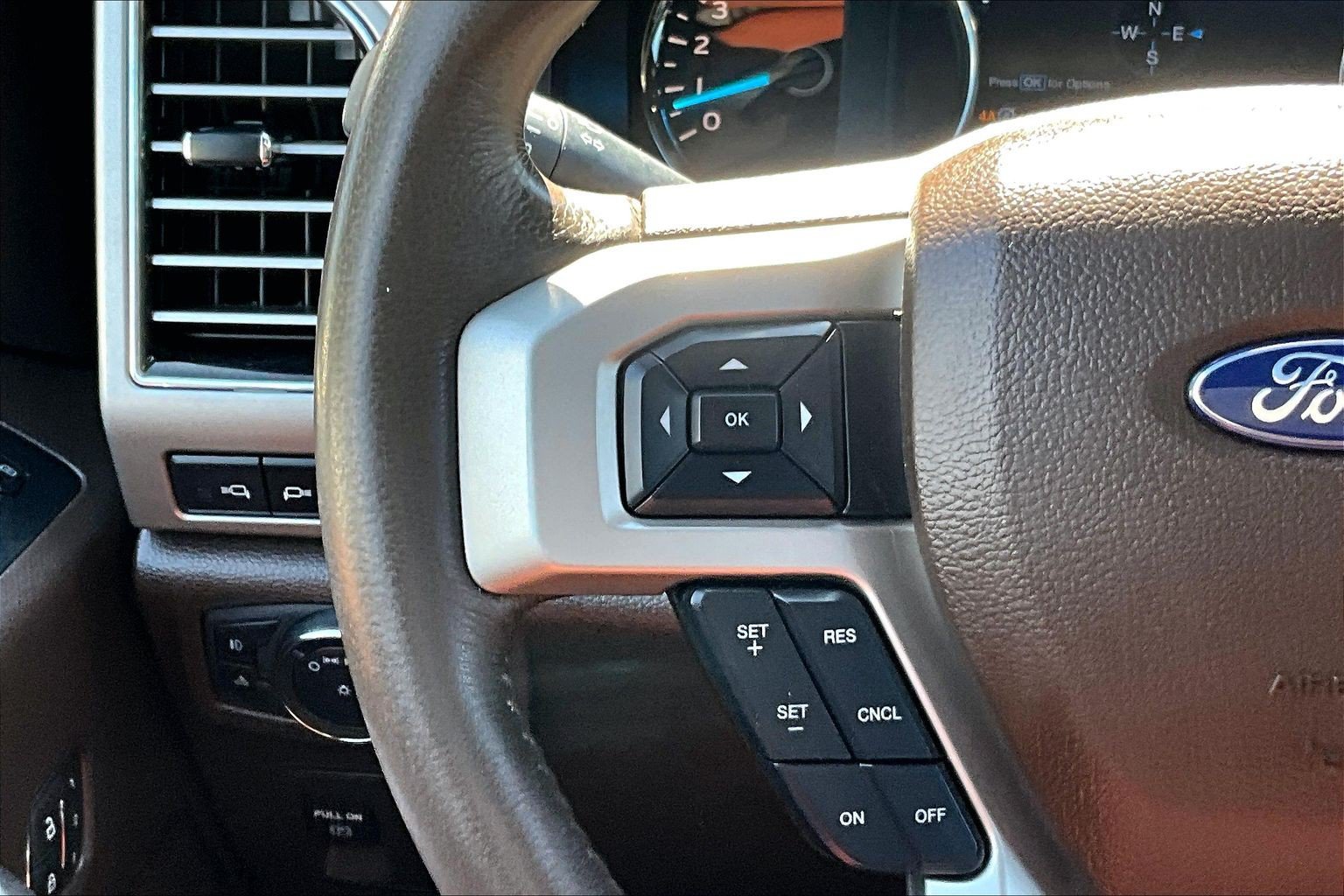 Used 2020 Ford F150 King Ranch w/ Equipment Group 601A Luxury AWD/4WD image 20
