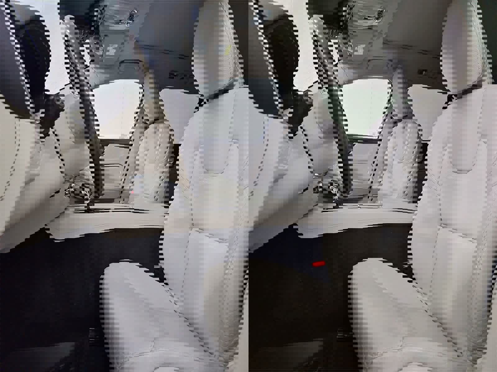 Used 2021 Volvo V60 T5 Cross Country image 16