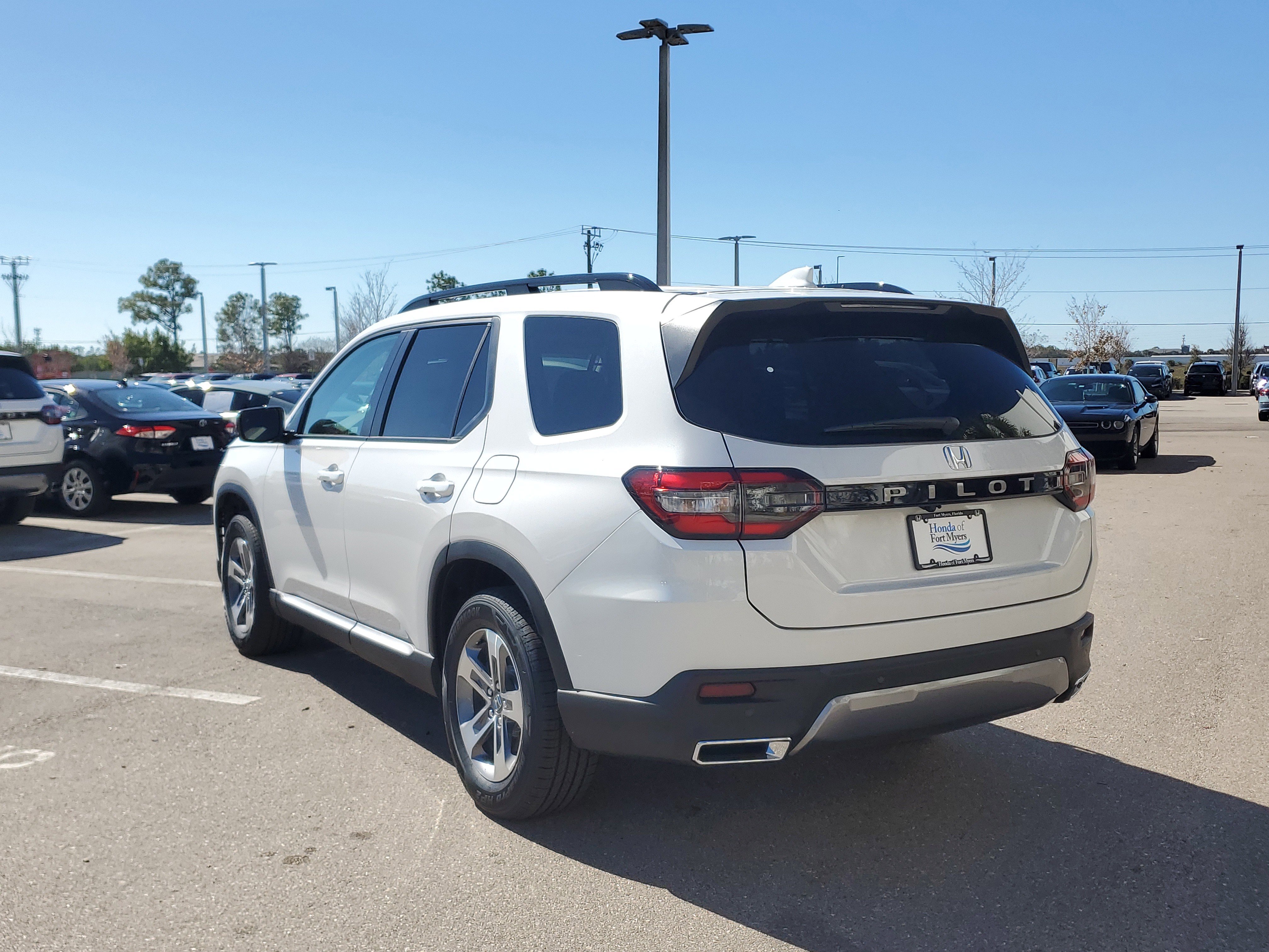 New 2026 Honda Pilot EX-L image 4