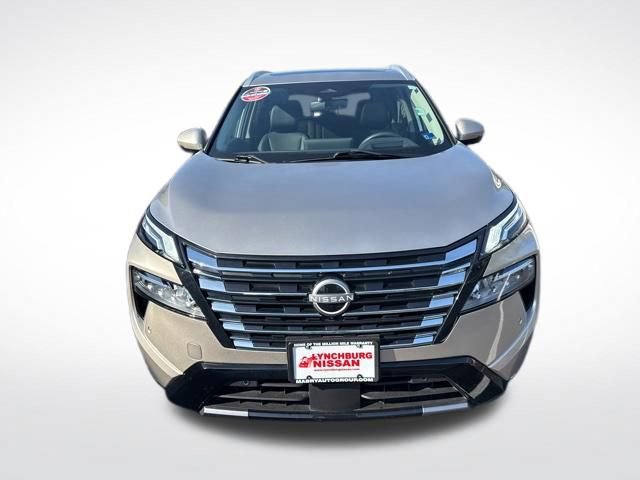 Used 2024 Nissan Rogue Platinum w/ Platinum Premium Package image 8