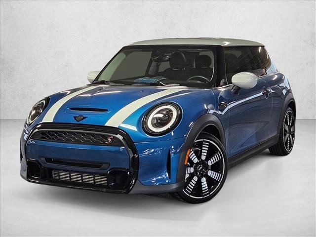 Used 2023 MINI Cooper S image 1
