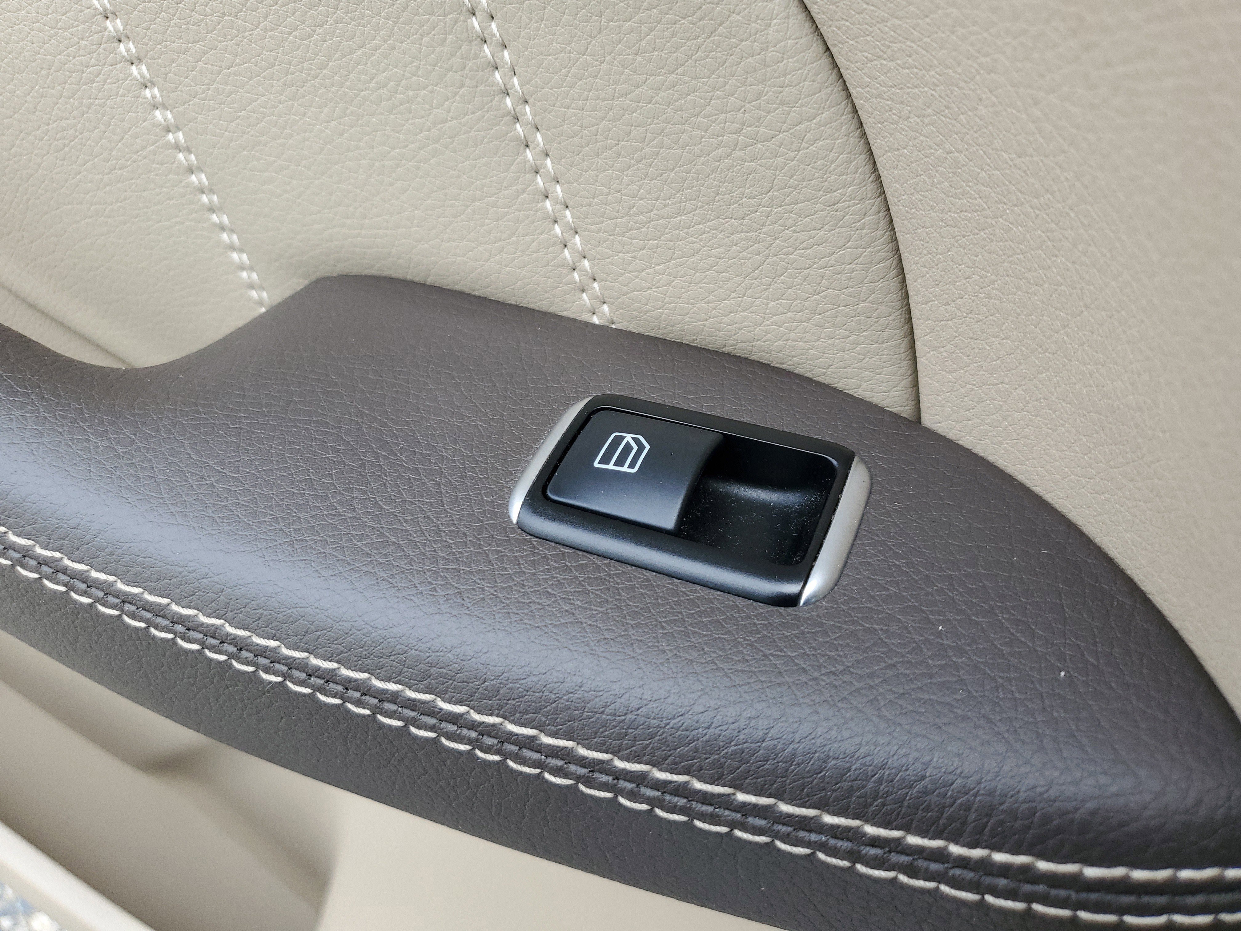 Used 2015 Mercedes-Benz GL 450 4MATIC image 14