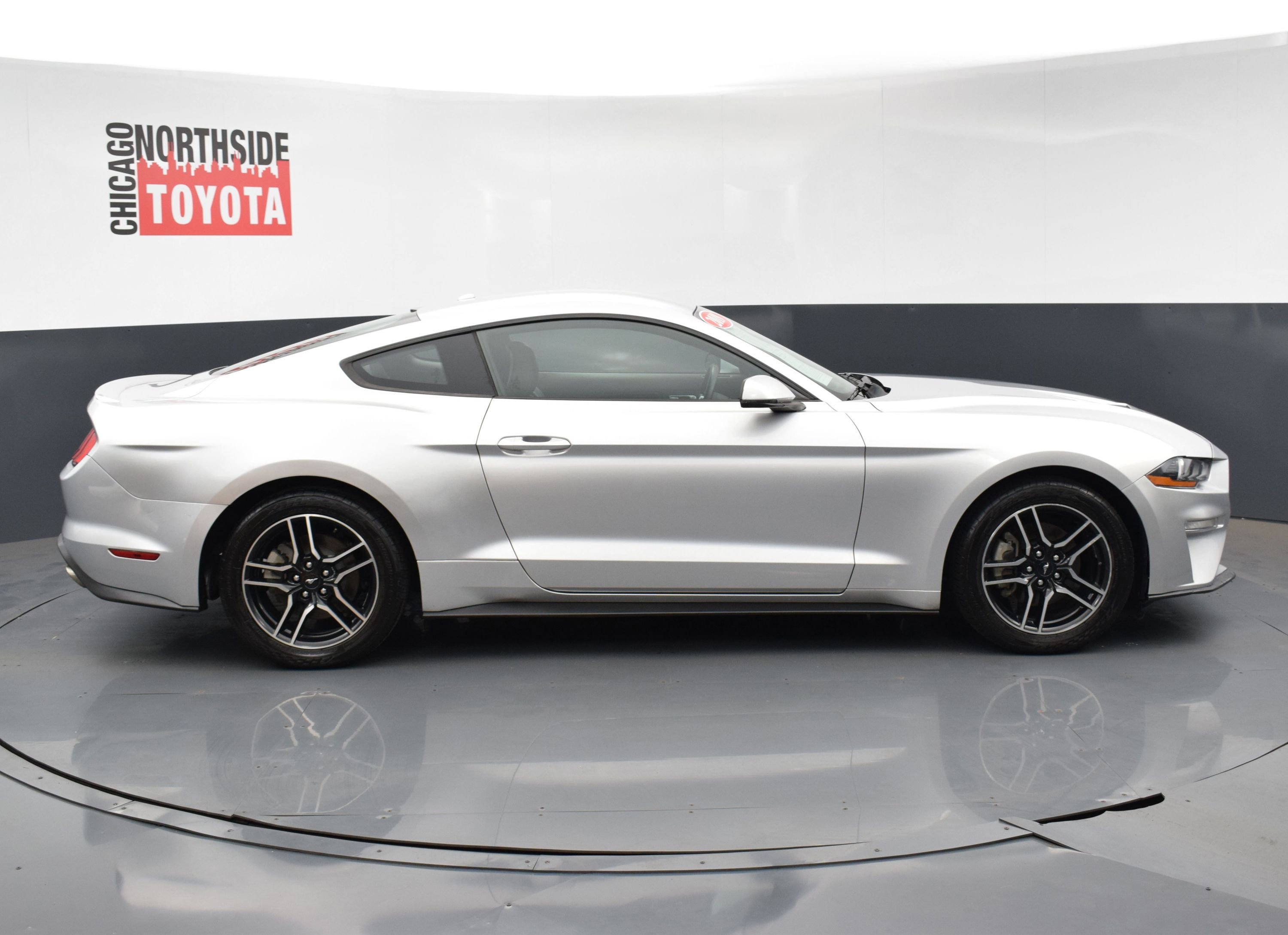 Used 2019 Ford Mustang Premium image 5