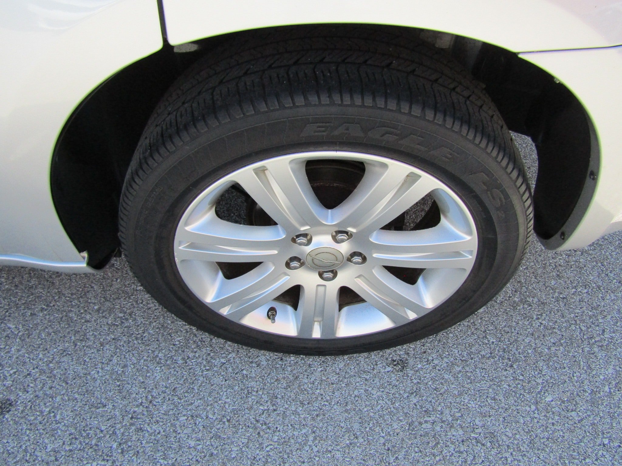Used 2012 Chrysler 200 Touring FWD image 10