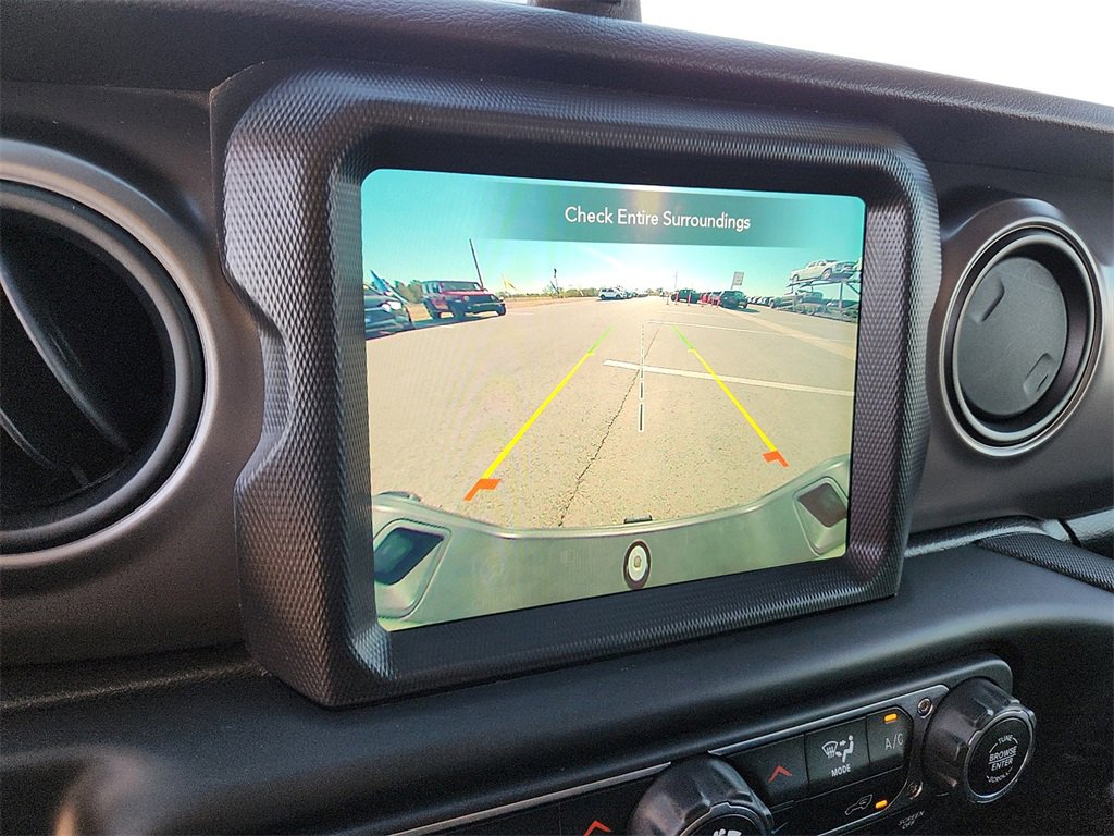 Used 2021 Jeep Gladiator Willys image 22