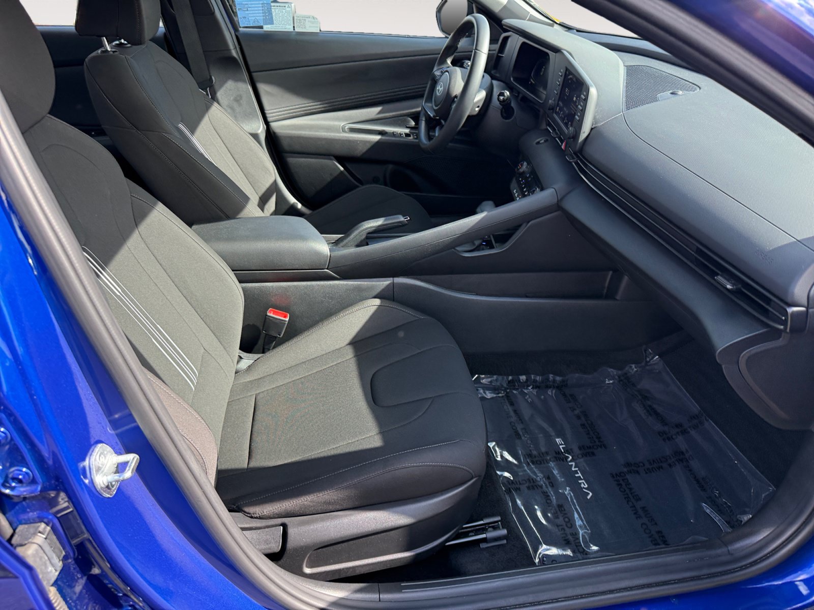 Used 2025 Hyundai Elantra Sport FWD image 19