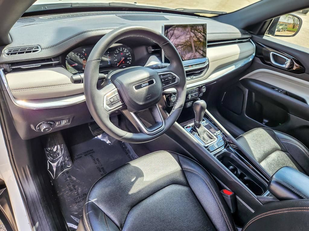 Used 2024 Jeep Compass Limited AWD/4WD image 10