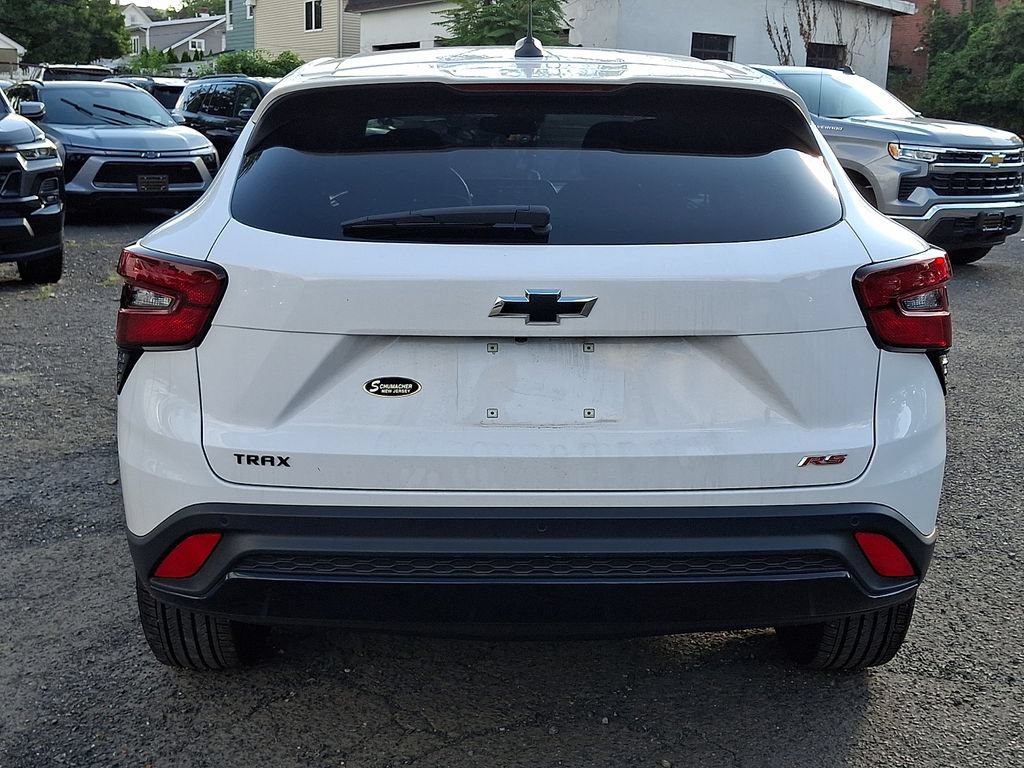 Used 2025 Chevrolet Trax RS w/ Driver Confidence Package FWD image 7