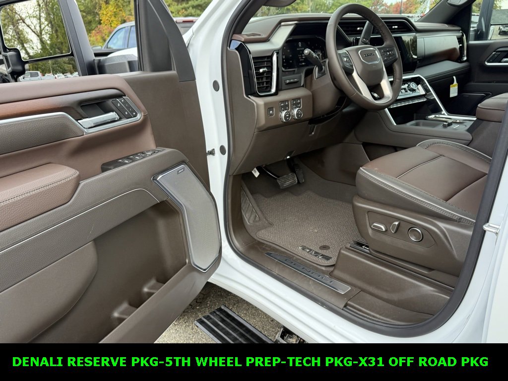 New 2026 GMC Sierra 3500 Denali w/ Denali Reserve Package image 15