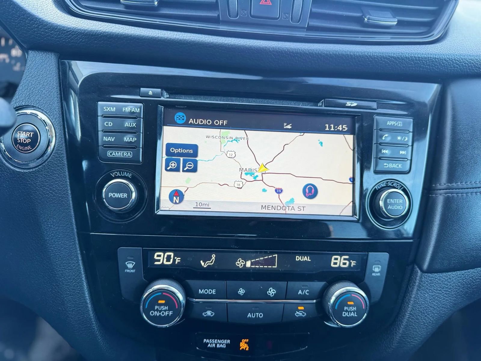 Used 2017 Nissan Rogue SL image 13