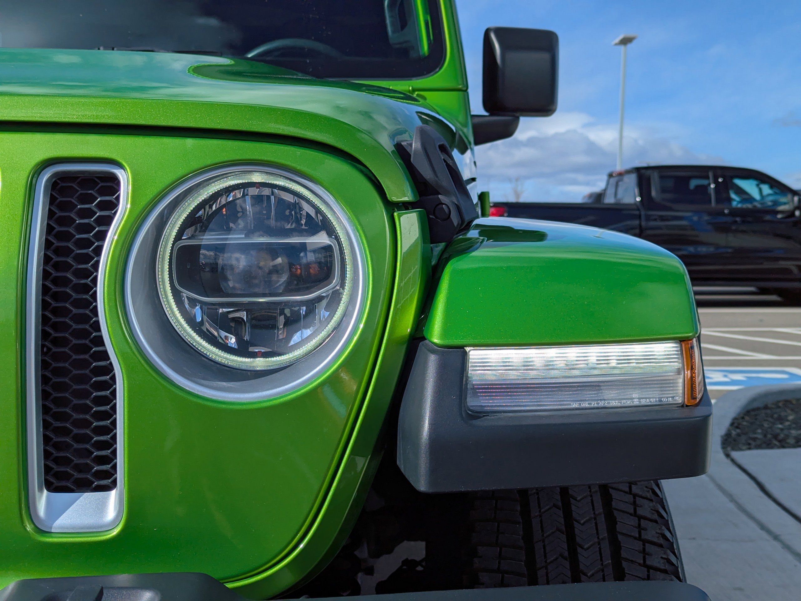 Used 2019 Jeep Wrangler Unlimited Sahara w/ Dual Top Group image 40