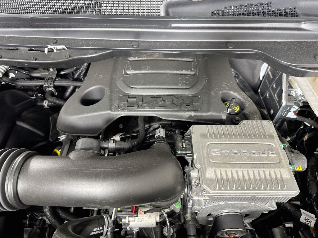 Used 2026 RAM 1500 Limited AWD/4WD image 32