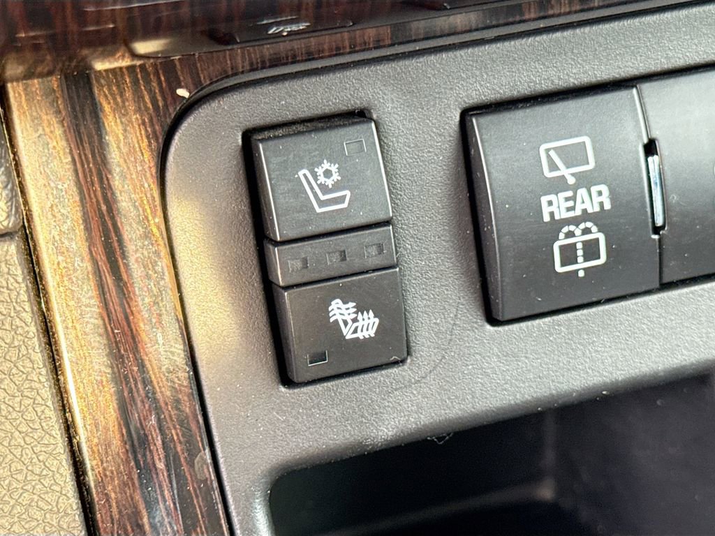 Used 2015 Chevrolet Traverse LTZ image 22