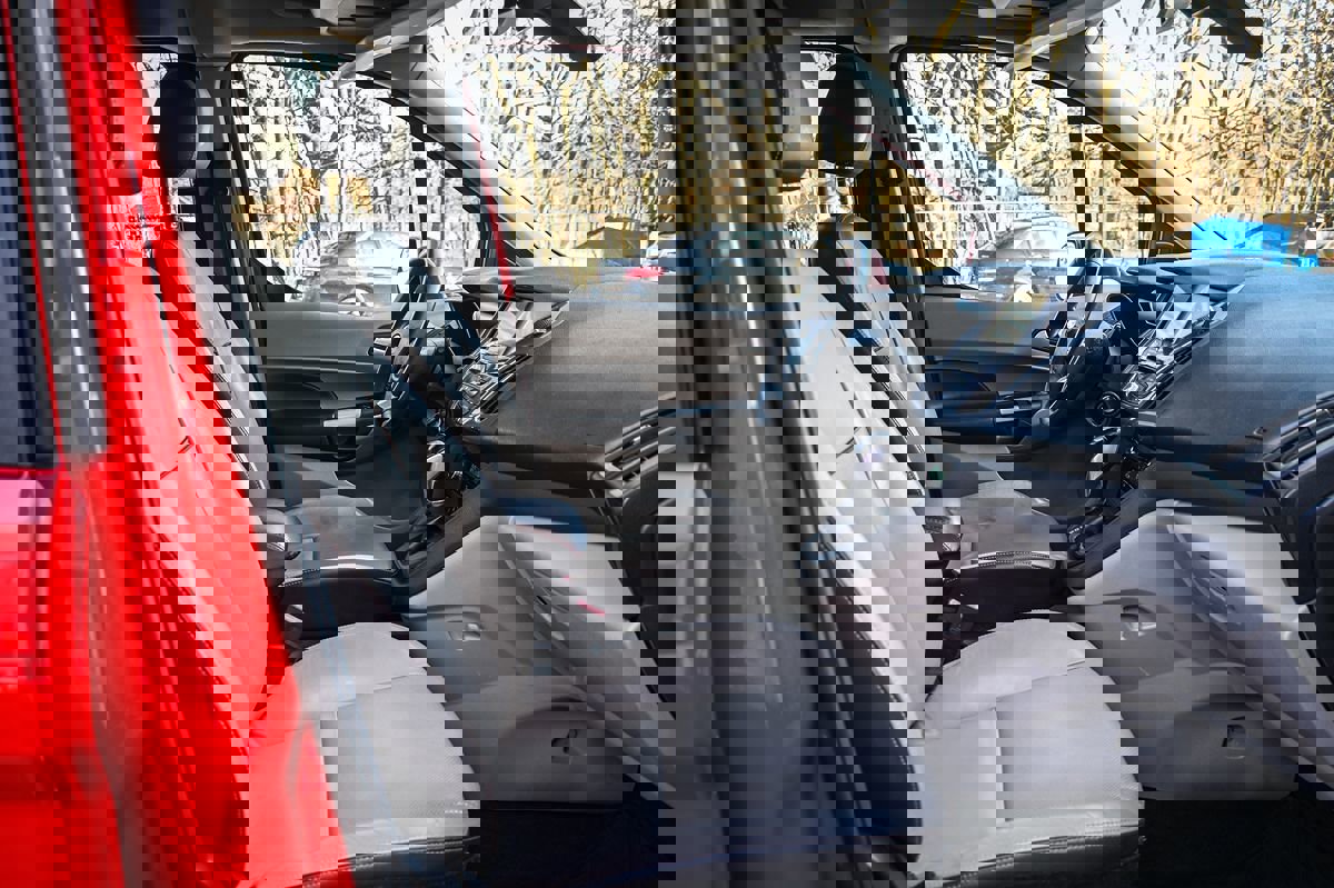 Used 2014 Ford Transit Connect Titanium image 18